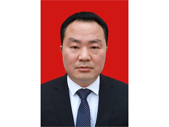 谢向前 支部书记